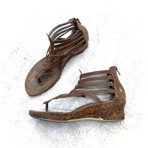 Ahnu Shoes - Ahnu Brown Leather Gladiator Sandals Sz 10